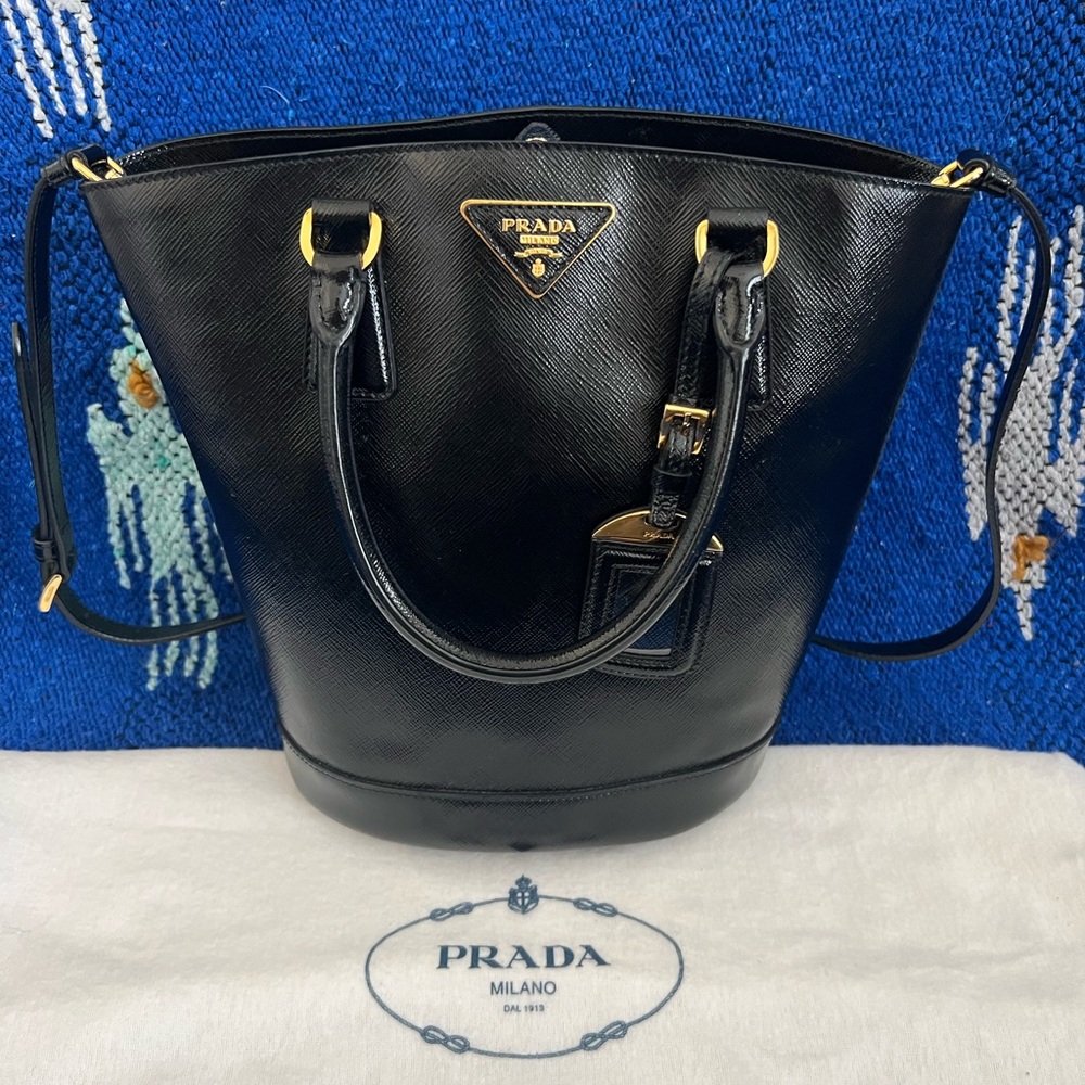 Prada Saffiano Vernice Bucket Bag, Nero